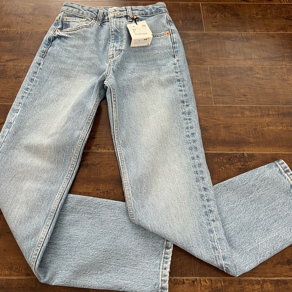 Zara Blue Jeans - Picture 4 of 8